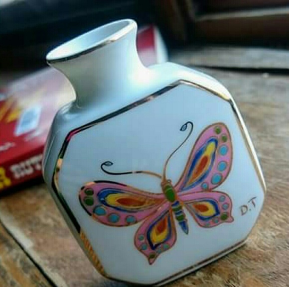 pictures only for gorgeous ART bottle hippy retro 1970's decor - Picture 2 of 7